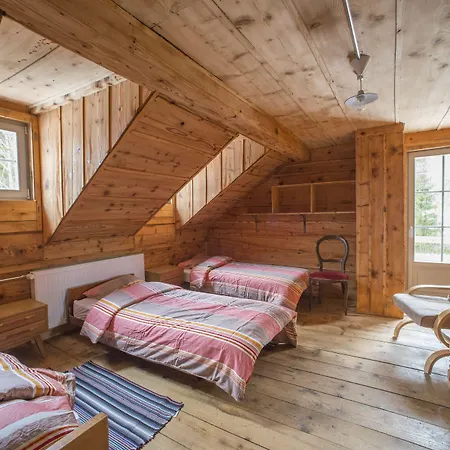 Riversong Centre Thermal 酒店