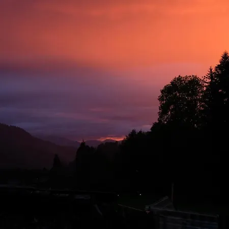 Riversong Centre Thermal 酒店 2*